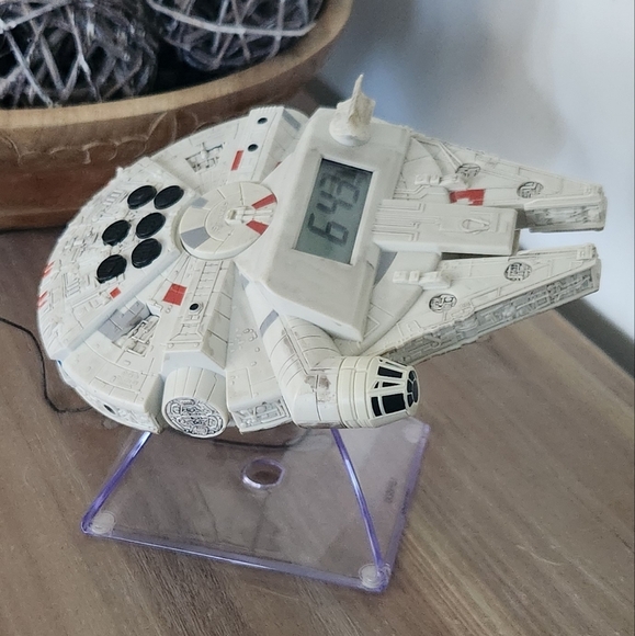 ⏰ Star Wars Millennium Falcon Digital Alarm Clock & Radio - Lights and Sounds - Picture 1 of 13